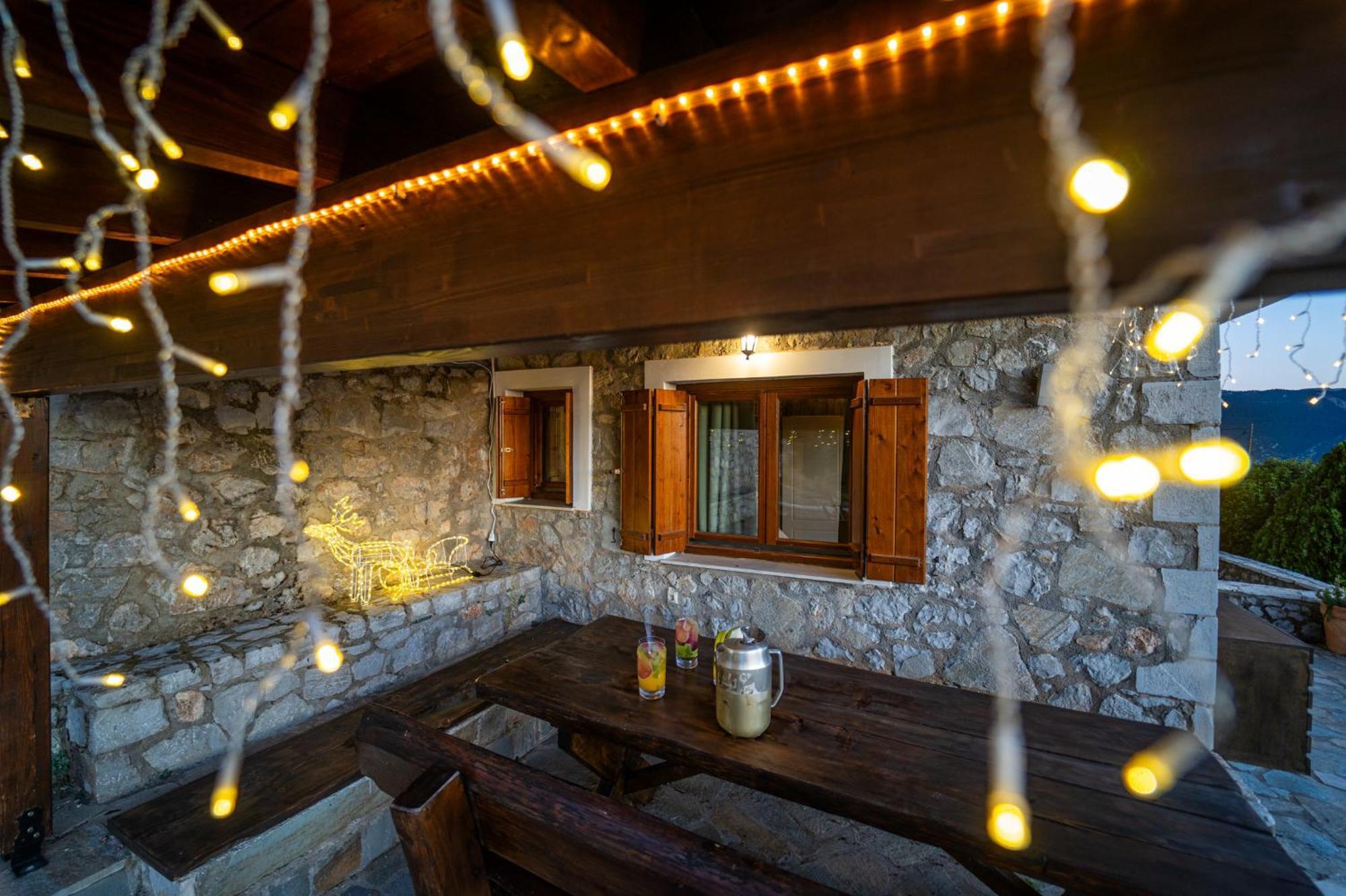 Rock Dandy Deluxe Chalet In Arachova - Delphi, Sauna, Prv Parking, Amazing View Exterior foto