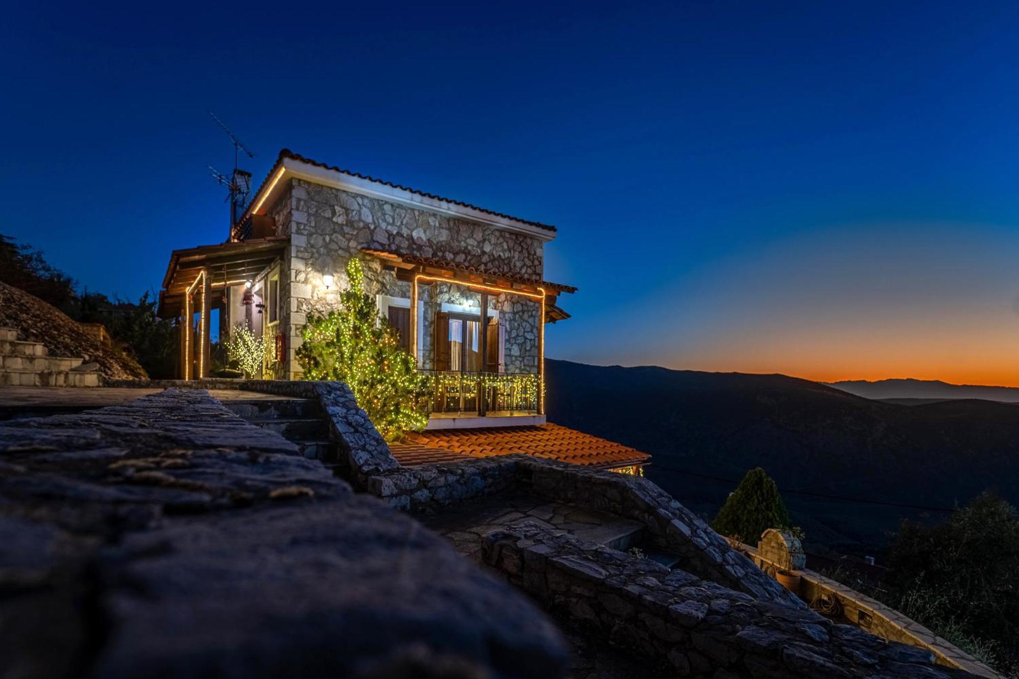 Rock Dandy Deluxe Chalet In Arachova - Delphi, Sauna, Prv Parking, Amazing View Exterior foto